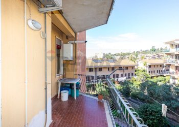 Balcone - Appartamento Via IV Novembre
 
9, Sant'Agata Li Battiati - foto 23