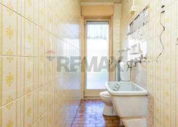 Bagno - Appartamento Via IV Novembre
 
9, Sant'Agata Li Battiati - foto 26