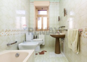 Bagno - Appartamento Via IV Novembre
 
9, Sant'Agata Li Battiati - foto 28