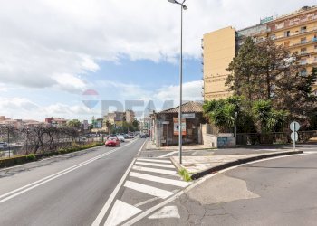 Edificio all\'aperto - Appartamento Via IV Novembre
 
9, Sant'Agata Li Battiati - foto 50