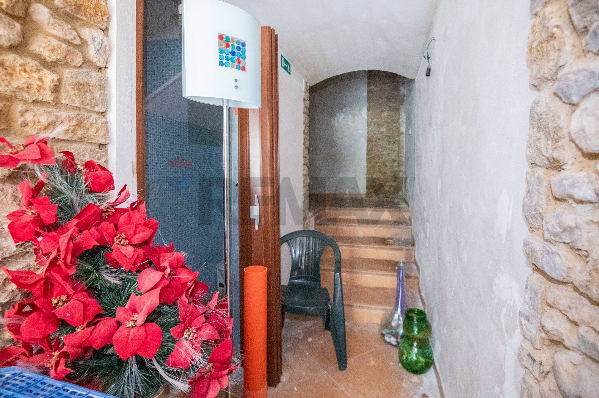 Scale - Locale Commerciale Via Ex Matrice
 
59, Caltagirone - foto 3