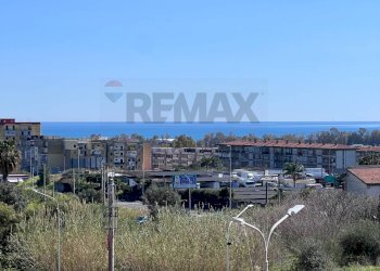 Vista delle montagne - Appartamento Villaggio Sant'Agata Zona B
 
47, Catania - foto 20