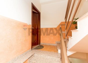 Scale - Casa indipendente Via Nikolaj Lenin
 
112, Misterbianco - foto 6