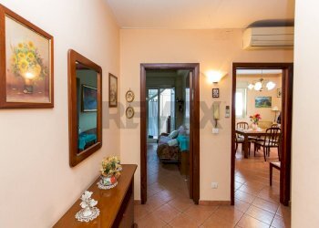 Hall / corridoio - Casa indipendente Via Nikolaj Lenin
 
112, Misterbianco - foto 9