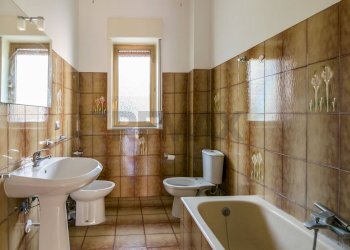 Bagno - Quadrilocale Via Finocchiari
 
178, Aci Catena - foto 6