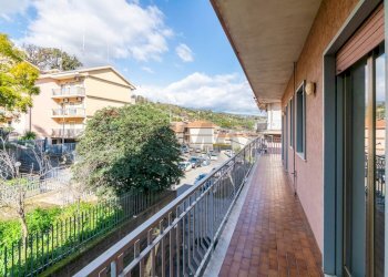 Balcone - Quadrilocale Via Finocchiari
 
178, Aci Catena - foto 18