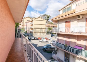 Balcone - Quadrilocale Via Finocchiari
 
178, Aci Catena - foto 19