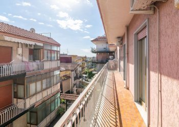 Balcone - Quadrilocale Via Finocchiari
 
178, Aci Catena - foto 20