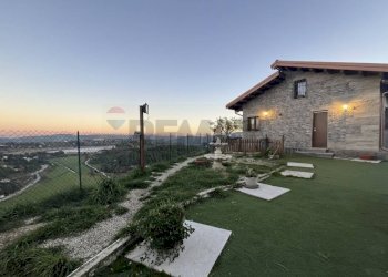 Giardino - Villa Strada Comunale 90 Curcio Staglio
 
snc, Enna - foto 1