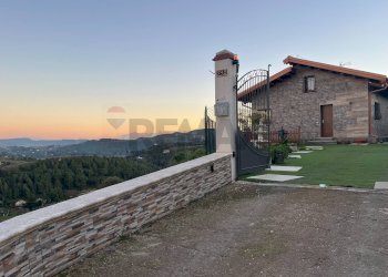 Casa all\'aperto - Villa Strada Comunale 90 Curcio Staglio
 
snc, Enna - foto 13