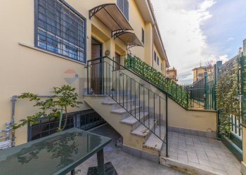 Edificio all\'aperto - Villa a Schiera Via Geraci Siculo
 
13, Roma - foto 1