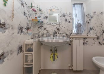 Bagno - Villa a Schiera Via Geraci Siculo
 
13, Roma - foto 18