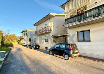 Edificio all\'aperto - Apartment Via Natale Tamburini
 
26, Lamporecchio - photo 2