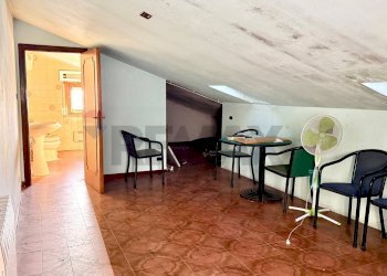 Hall / corridoio - Apartment Via Natale Tamburini
 
26, Lamporecchio - photo 25