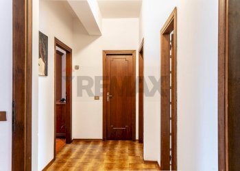 Corridoio  disimpegno - Apartment PIAZZA SALVO D'ACQUISTO
 
6, Lamporecchio - photo 8