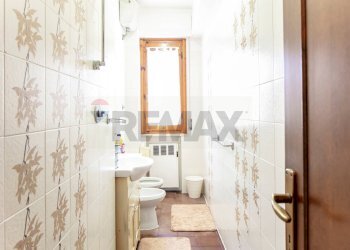 Bagno - Apartment PIAZZA SALVO D'ACQUISTO
 
6, Lamporecchio - photo 10