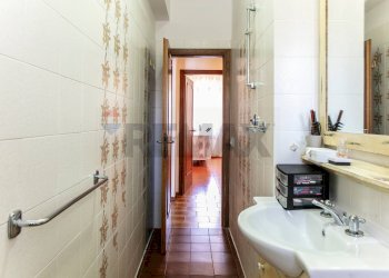 Bagno - Apartment PIAZZA SALVO D'ACQUISTO
 
6, Lamporecchio - photo 11