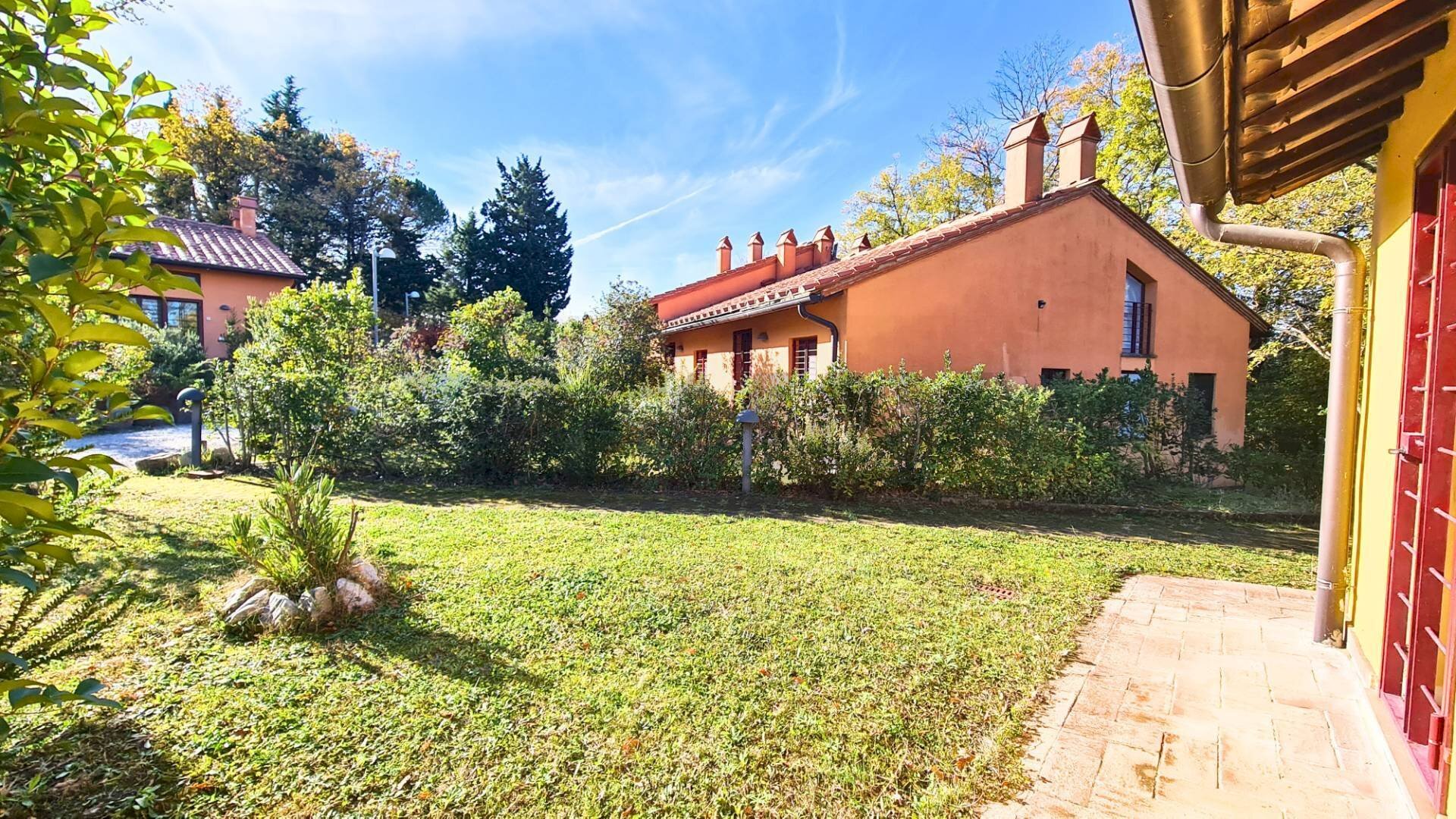 Giardino - Casa semi indipendente Via Camporbiano
 
1, Gambassi Terme - foto 2