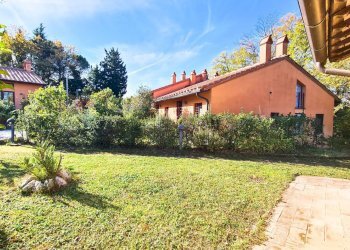 Giardino - Semi-detached house Via Camporbiano
 
1, Gambassi Terme - photo 2