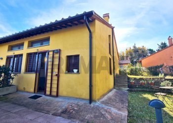 Casa all\'aperto - Semi-detached house Via Camporbiano
 
1, Gambassi Terme - photo 10