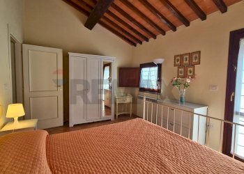Camera / camera da letto - Semi-detached house Via Camporbiano
 
1, Gambassi Terme - photo 26