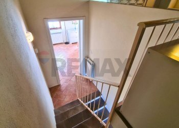 Scale - Semi-detached house Via Camporbiano
 
1, Gambassi Terme - photo 37