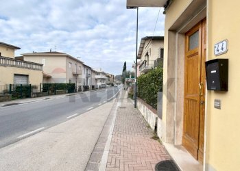 Edificio all\'aperto - Independent house Via Corrado Corti
 
44, Capraia e Limite - photo 6