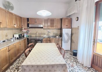 Cucina - Independent house Via Corrado Corti
 
44, Capraia e Limite - photo 16