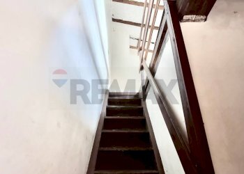 Scale - Semi-detached house Via Tripoli
 
59, Empoli - photo 14