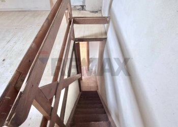 Scale - Semi-detached house Via Tripoli
 
59, Empoli - photo 15