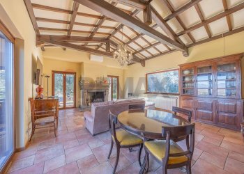 Sala da pranzo - Villa Via Monte Topino
 
40, Sutri - foto 2