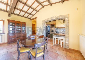 Sala da pranzo - Villa Via Monte Topino
 
40, Sutri - foto 26