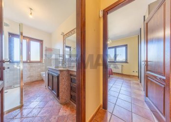 Bagno - Villa Via Monte Topino
 
40, Sutri - foto 61