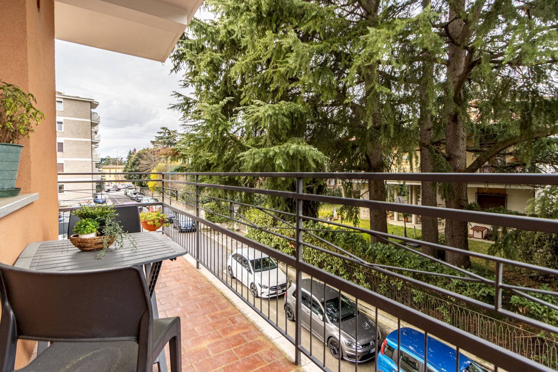 Balcone - Trilocale Via Tommaso Grossi
 
4, Erba - foto 1