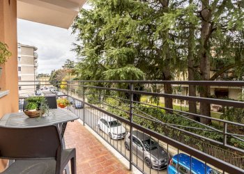 Balcone - Trilocale Via Tommaso Grossi
 
4, Erba - foto 1