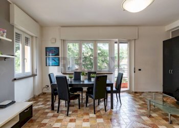 Sala da pranzo - Trilocale Via Tommaso Grossi
 
4, Erba - foto 2