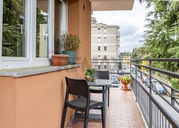 Balcone - Trilocale Via Tommaso Grossi
 
4, Erba - foto 10