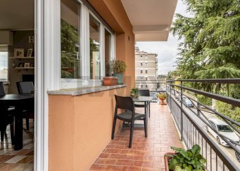 Balcone - Trilocale Via Tommaso Grossi
 
4, Erba - foto 11