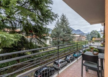 Balcone - Trilocale Via Tommaso Grossi
 
4, Erba - foto 12