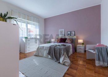 Camera / camera da letto - Quadrilocale via giuseppe garibaldi
 
33, San Giovanni la Punta - foto 5