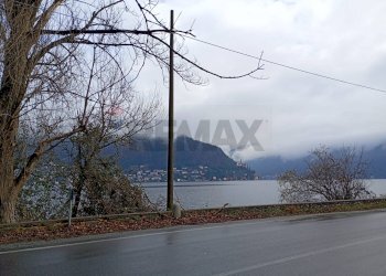 Vista delle montagne - Terreno edificabile VIA CASAMORA, Porto Ceresio - foto 8