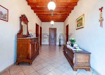 Hall / corridoio - Casa indipendente Str P V Marone
 
40, Marcaria - foto 6