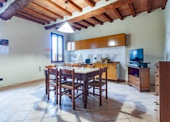 Sala da pranzo - Casa indipendente Str P V Marone
 
40, Marcaria - foto 9