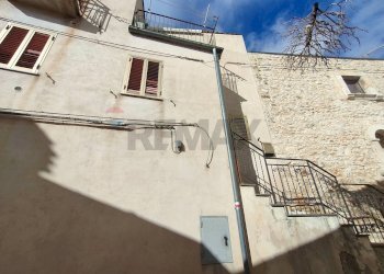 Edificio all\'aperto - Casa semi indipendente Via LAuretana
 
15, Prata d'Ansidonia - foto 2