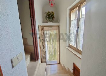 Hall / corridoio - Casa semi indipendente Via LAuretana
 
15, Prata d'Ansidonia - foto 5