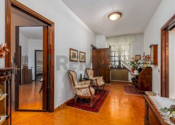 Hall / corridoio - Villa VIA DUE GIUGNO
 
6, Treviolo - photo 7