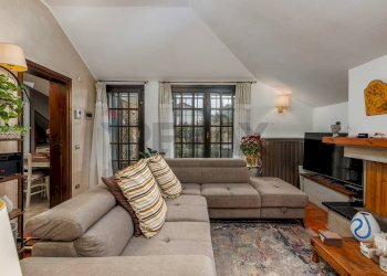 Soggiorno - Villa VIA DUE GIUGNO
 
6, Treviolo - photo 28