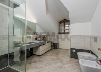 Bagno - Villa VIA DUE GIUGNO
 
6, Treviolo - photo 34