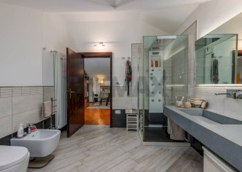 Bagno - Villa VIA DUE GIUGNO
 
6, Treviolo - photo 35