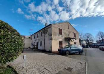 Edificio all\'aperto - Casa semi indipendente Via Roma
33, Ostellato - foto 4